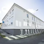 Ξενοδοχείο με διαμερίσματα Housing 4*