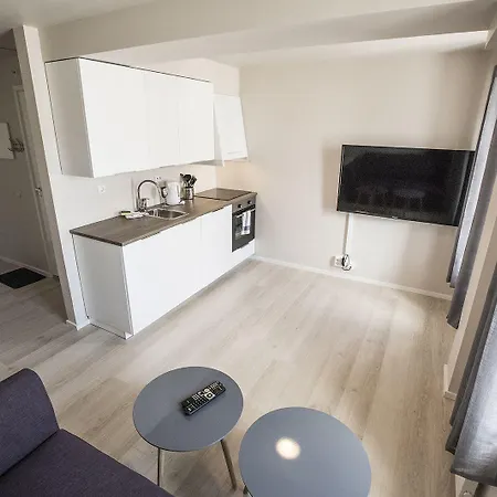 Housing מלון דירות 4*