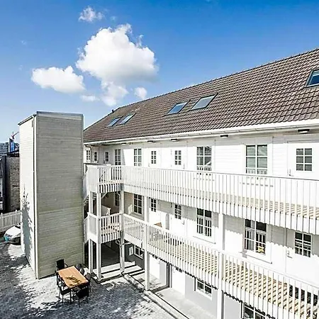 Housing 4*