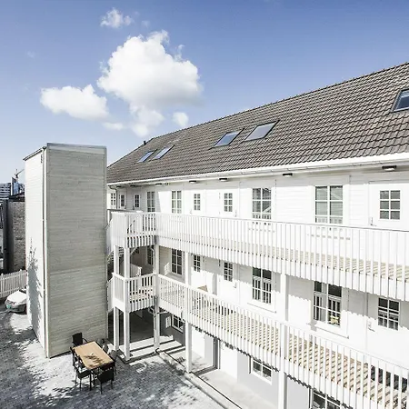 Housing Aparthotel